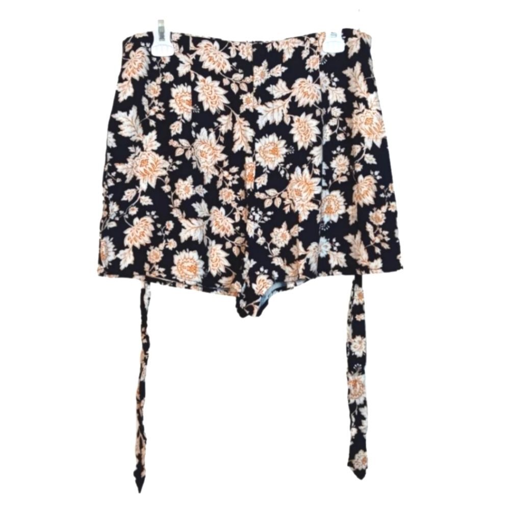 FOREVER 21 Women’s Black Floral Belted High-Waisted Shorts Size XL Cottagecore